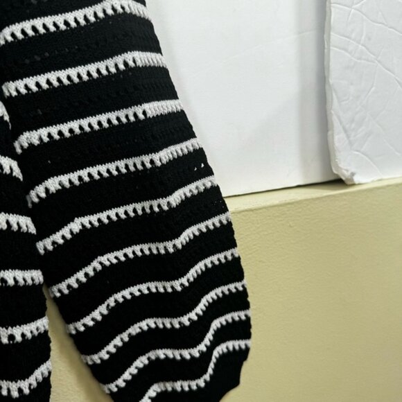 FEMME Open Knit Sheer Back Detail Striped Sweater Crew Lightweight Coastal Top M - Picture 7 of 15